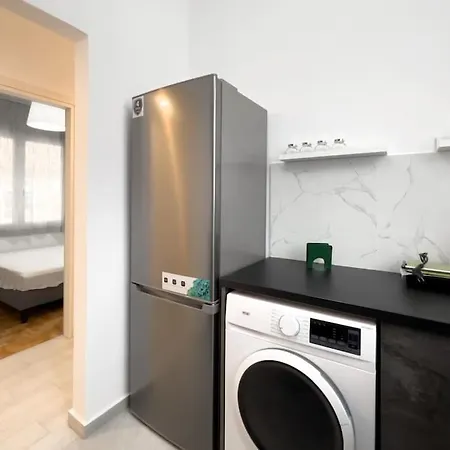 Spacious Penthouse Near Downtown Афины Экстерьер фото
