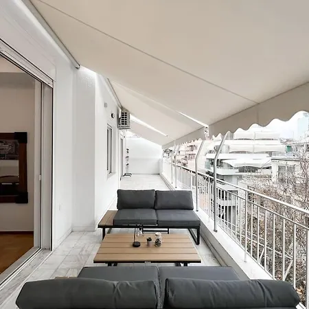 Spacious Penthouse Near Downtown Афины Экстерьер фото