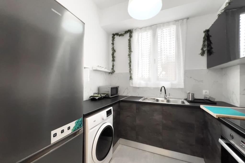 Spacious Penthouse Near Downtown * Athènes