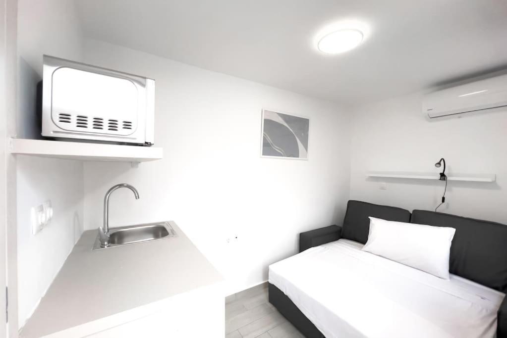 Spacious Penthouse Near Downtown * Athènes