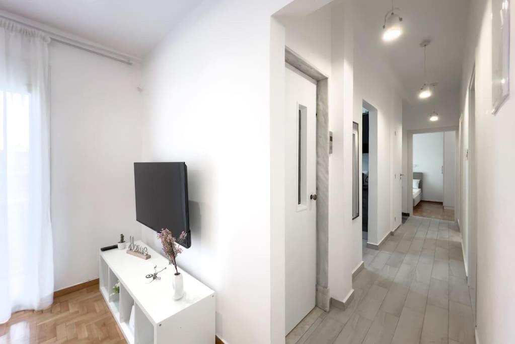 Spacious Penthouse Near Downtown * Athènes