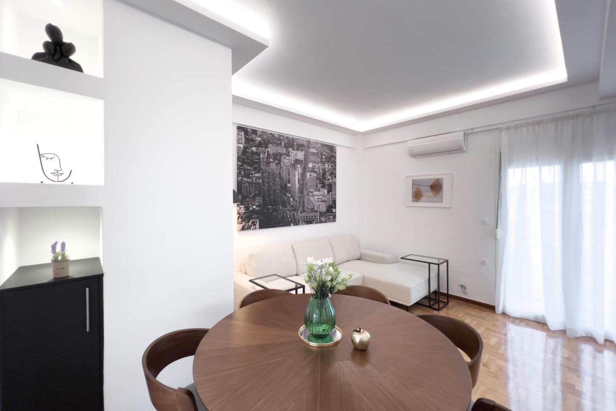 Spacious Penthouse Near Downtown * Athens