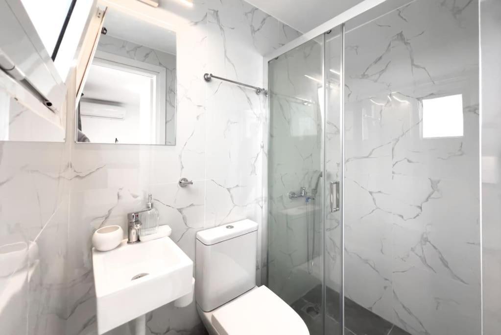 Spacious Penthouse Near Downtown * Athens
